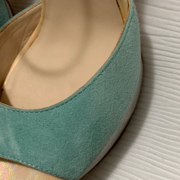 Shoes - Picture 6 of 15